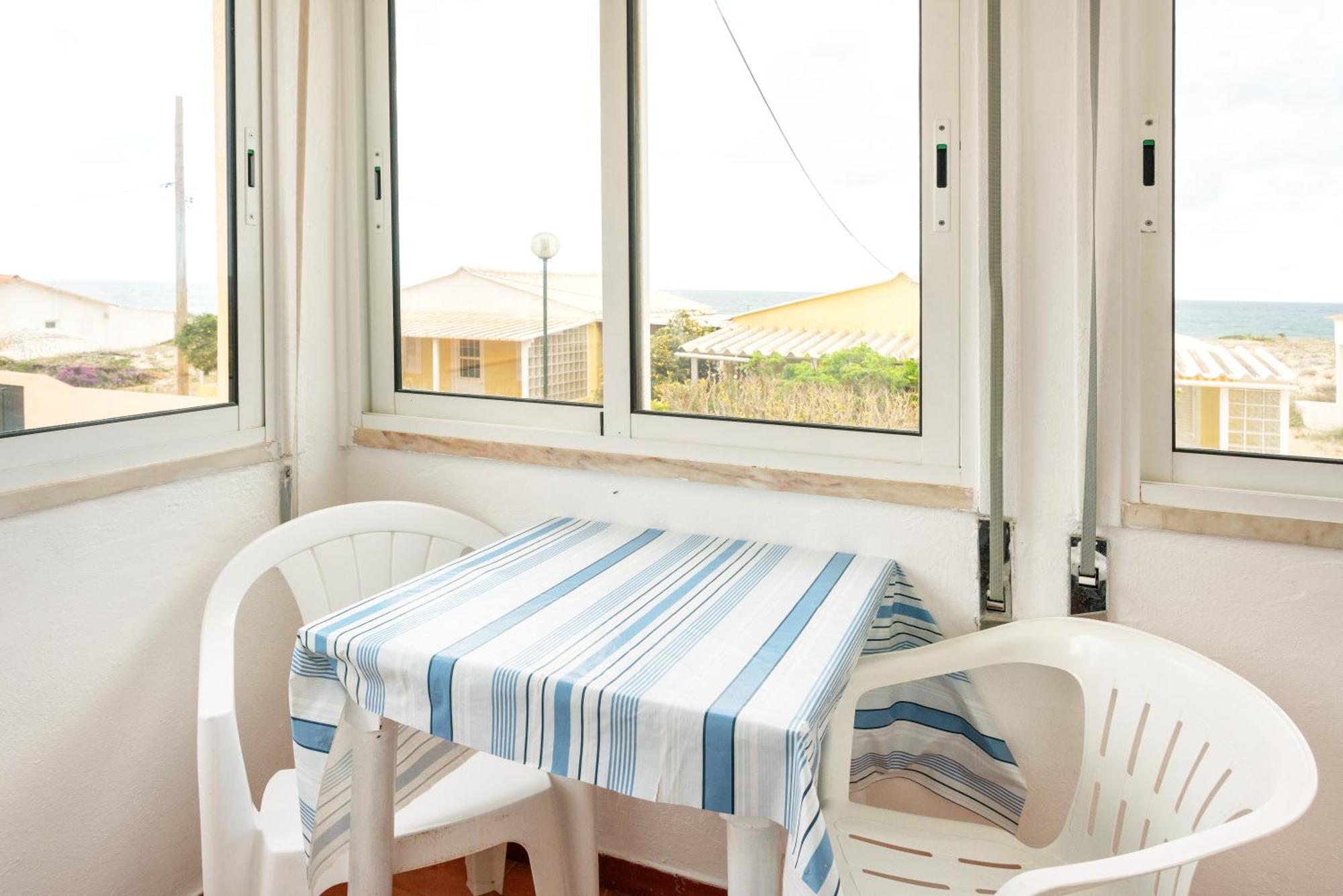 Blife Faro Beach Hostel & Rooms Екстериор снимка