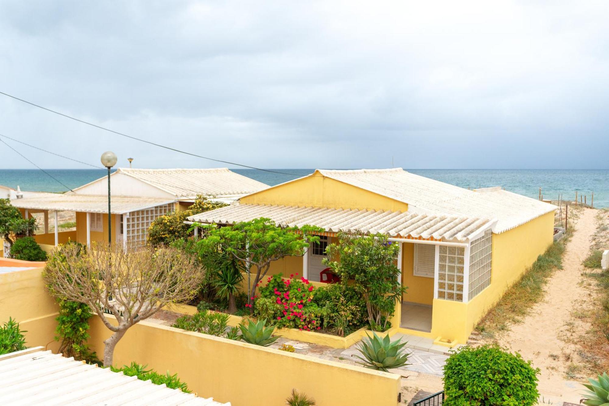 Blife Faro Beach Hostel & Rooms Екстериор снимка