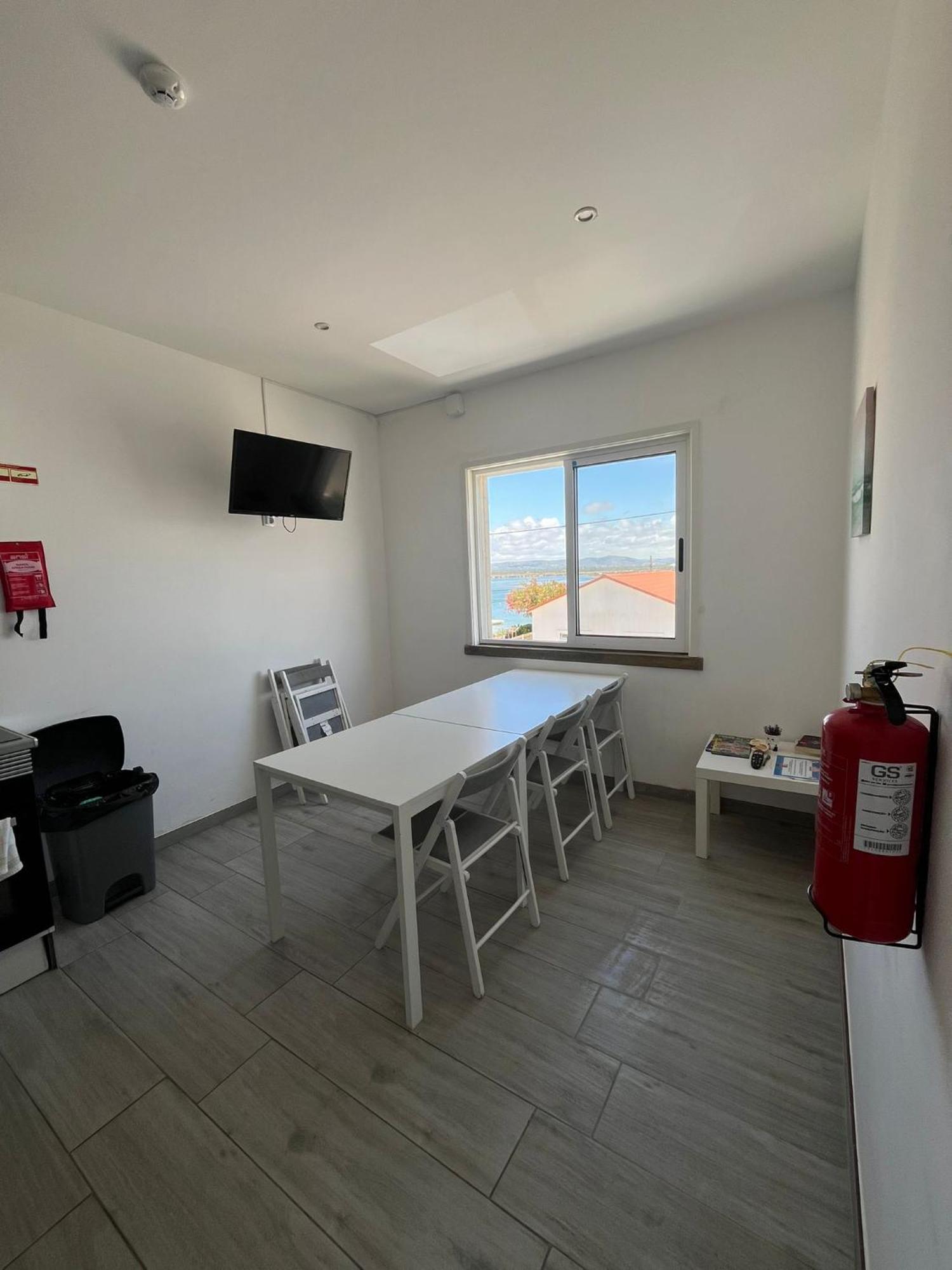 Blife Faro Beach Hostel & Rooms Екстериор снимка